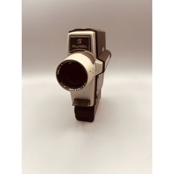 SUPER 8 Bell & Howell Autoload 308 Super Eight Movie Camera with Tape (1968) - Picture 3 of 11